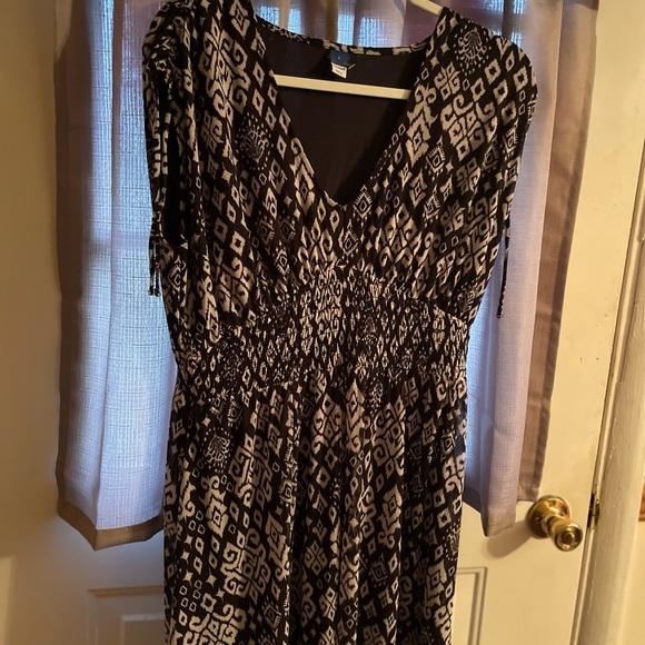 Black and White Patterned Dress - Picture 1 of 5